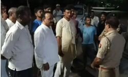 कैंटर की चपेट में आकर बाईक सवार एक ही परिवार के 5 लोगों की मौत कैंटर की चपेट में आकर बाईक सवार एक ही परिवार के 5 लोगों की मौत