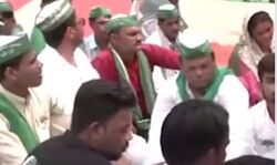 बोले किसान-मोर्चा लगाने नहीं बल्कि सरकार को चेतावनी देने आए हैं