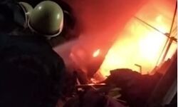 टेंट हाउस के गोदाम में लगी भीषण आग- मां बाप के साथ बेटी की मौत