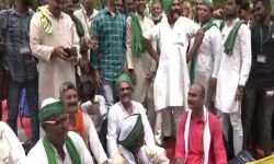 बोले किसान नेता-आज की महापंचायत सिर्फ ट्रेलर, जल्द दिखाएंगे पूरी फिल्म बोले किसान नेता-आज की महापंचायत सिर्फ ट्रेलर, जल्द दिखाएंगे पूरी फिल्म