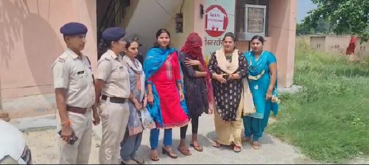 सिंगर बनने की चाह में परिजनों को चकमा दे गायब हुई युवती की ऐसे बचाई इज्जत सिंगर बनने की चाह में परिजनों को चकमा दे गायब हुई युवती की ऐसे बचाई इज्जत