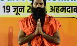 तनाव से मुक्ति दिलाने वाले बाबा रामदेव की बढ़ी टेंशन- SC ने मांगा जवाब तनाव से मुक्ति दिलाने वाले बाबा रामदेव की बढ़ी टेंशन- SC ने मांगा जवाब