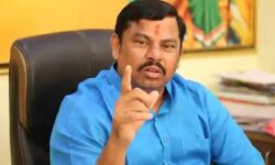 गिरफ्तार MLA को BJP ने दिखाया बाहर का रास्ता- किया निलंबित गिरफ्तार MLA को BJP ने दिखाया बाहर का रास्ता- किया निलंबित