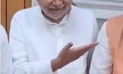 विधानसभा में बहुमत की परीक्षा में सरकार हुई पास- बीजेपी का वॉकआउट विधानसभा में बहुमत की परीक्षा में सरकार हुई पास- बीजेपी का वॉकआउट