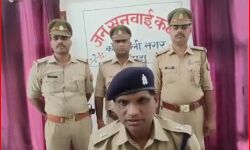 फर्जी दरोगा चढ़ा पुलिस के हत्थे- नकदी सहित वर्दी बरामद