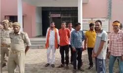 भरभराकर गिरा दो मंजिला मकान- दो सगी बहनों की मौत- मां बेटी घायल भरभराकर गिरा दो मंजिला मकान- दो सगी बहनों की मौत- मां बेटी घायल