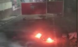 BJP दफ्तर में युवक का आत्मदाह का प्रयास-हालत गंभीर BJP दफ्तर में युवक का आत्मदाह का प्रयास-हालत गंभीर