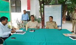 DM SSP ने शिकायतें सुनकर अफसरों को दी यह हिदायत DM SSP ने शिकायतें सुनकर अफसरों को दी यह हिदायत