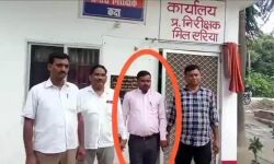 SDM का पेशकार घूस लेते किया गिरफ्तार- मांगे थे इतने हजार
