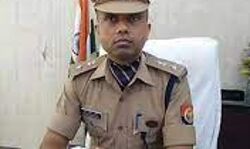 गलत काम का अंजाम- शराब से मौत मामले में माफिया की संपत्ति कुर्क गलत काम का अंजाम- शराब से मौत मामले में माफिया की संपत्ति कुर्क