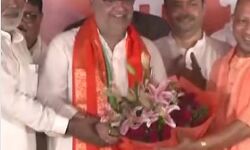 कैबिनेट की बैठक से पहले योगी के इस मंत्री ने दिया इस्तीफा