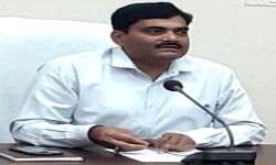 हिंदी पढ़ाने को बोला तो छात्रा को स्कूल से ही निकाल दिया-मामला DM के पास