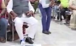 सताया सरकार जाने का डर- अब विधायकों को एअरलिफ्ट करने की तैयारी