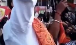 नेताजी की बर्थडे पार्टी में लहराए हथियार- वीडियो वायरल, मुकदमा दर्ज नेताजी की बर्थडे पार्टी में लहराए हथियार- वीडियो वायरल, मुकदमा दर्ज