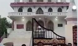 चर्च में तोड़फोड़- गार्ड के सिर पर रखी पिस्टल- ले गए यीशु का सिर