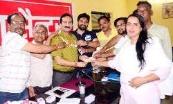 पत्रकारों के हितों के लिए मीडिया सेन्टर हर समय तैयारः अनिल राॅयल