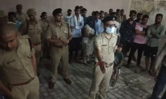 बैंक मैनेजर की पत्नी एवं बेटे के कातिल को हुआ डर- कर लिया सुसाइड