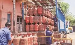 महीने के पहले दिन हुई राहत की बरसात- सिलेंडर हुआ इतना सस्ता