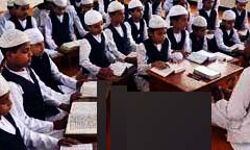 बिना मान्यता के संचालित हो रहे मदरसों के सर्वे से छिड़ा विवाद बिना मान्यता के संचालित हो रहे मदरसों के सर्वे से छिड़ा विवाद