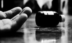 नौकरी से निकाला तो 7 कर्मचारियों ने कर लिया जहर खाकर मरने का बंदोबस्त नौकरी से निकाला तो 7 कर्मचारियों ने कर लिया जहर खाकर मरने का बंदोबस्त