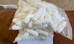 कोकीन तस्कर का कमाल- पेट में छिपाकर लाया करोड़ों का माल कोकीन तस्कर का कमाल- पेट में छिपाकर लाया करोड़ों का माल