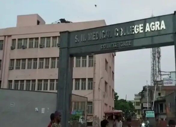 इलाज के लिए अस्पताल लाया गया कैदी हुआ फरार-पुलिस छान रही खाक इलाज के लिए अस्पताल लाया गया कैदी हुआ फरार-पुलिस छान रही खाक