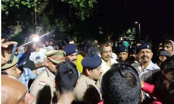 यूनिवर्सिटी छात्रों के बीच चले ईट पत्थर एवं लाठी-डंडे,कई घायल