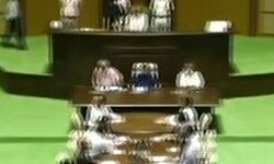 और सदन में पास हो गई सरकार, हासिल किए इतने वोट- कार्यवाही स्थगित और सदन में पास हो गई सरकार, हासिल किए इतने वोट- कार्यवाही स्थगित