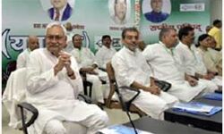 नीतीश जी को बड़ी देर में आयी अक्ल नीतीश जी को बड़ी देर में आयी अक्ल