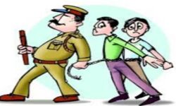 पुलिस पर जालसाज पड़ा भारी- कचहरी से सिपाही को धक्का देकर भागा पुलिस पर जालसाज पड़ा भारी- कचहरी से सिपाही को धक्का देकर भागा
