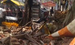 भरभराकर गिरे मकान के मलबे में दबकर 3 महिलाये मरी- अनेक घायल