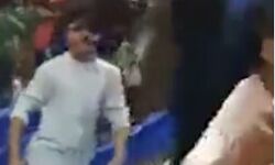 एशिया कप-मैच खत्म होते ही स्टेडियम बना अखाड़ा- समर्थकों में घमासान एशिया कप-मैच खत्म होते ही स्टेडियम बना अखाड़ा- समर्थकों में घमासान