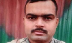 कोरियर से पहुंचा शौर्य चक्र माता-पिता ने वापस लौटाया और बोले यह शहीद का