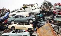 वाहन कटान कमेले पर छापा-कटी गाड़ियों के कलपुर्जे बरामद वाहन कटान कमेले पर छापा-कटी गाड़ियों के कलपुर्जे बरामद