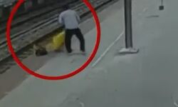 देवदूत बने आरपीएफ जवान ने रेलवे ट्रैक पर फंसी महिला की ऐसे बचाई जान