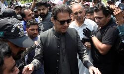 उड़ान भरते ही प्लेन में आई खराबी- बाल-बाल बचे पूर्व प्रधानमंत्री उड़ान भरते ही प्लेन में आई खराबी- बाल-बाल बचे पूर्व प्रधानमंत्री