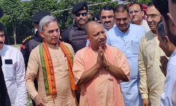 बागपत दौरे पर सीएम योगी - सीएचसी व स्टेडियम का किया निरीक्षण बागपत दौरे पर सीएम योगी - सीएचसी व स्टेडियम का किया निरीक्षण