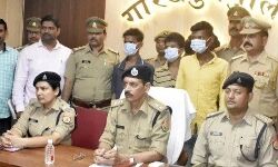 कूड़ा बीनने वालों ने किया था युवती के साथ सामूहिक दुष्कर्म- हुआ खुलासा कूड़ा बीनने वालों ने किया था युवती के साथ सामूहिक दुष्कर्म- हुआ खुलासा