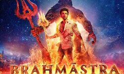 फिल्म ब्रह्मास्त्र ने तीन दिन में कमाए इतने करोड़ फिल्म ब्रह्मास्त्र ने तीन दिन में कमाए इतने करोड़