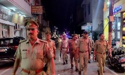 एसएसपी ने नई मण्डी में पैदल गश्त कर सुरक्षा व्यवस्था का लिया जायजा एसएसपी ने नई मण्डी में पैदल गश्त कर सुरक्षा व्यवस्था का लिया जायजा