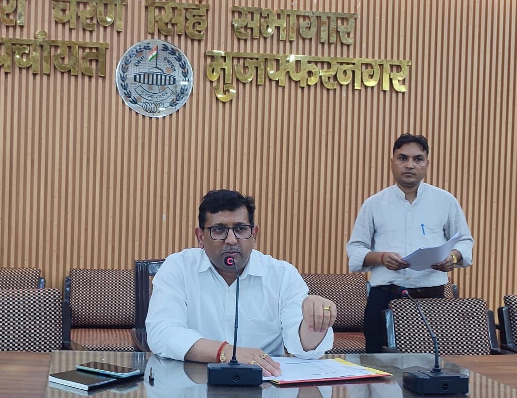 फरियादियों की शिकायतों के निस्तारण में गुणवत्ता का ध्यान रखें - ADM- F फरियादियों की शिकायतों के निस्तारण में गुणवत्ता का ध्यान रखें - ADM- F