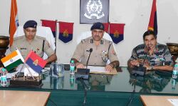 एडीजी और एसएसपी ने अग्निवीर सेना भर्ती की तैयारियों का लिया जायजा एडीजी और एसएसपी ने अग्निवीर सेना भर्ती की तैयारियों का लिया जायजा