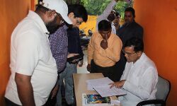 उपभोक्ता की समस्या के समाधान में लापरवाही बर्दाश्त नहीं - ऊर्जा मंत्री