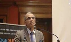 सरकारों से नहीं, बाज़ार से तेल खरीदतीं हैं भारतीय कंपनियां सरकारों से नहीं, बाज़ार से तेल खरीदतीं हैं भारतीय कंपनियां