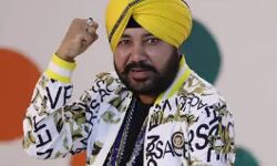 पंजाबी गायक दलेर मेहंदी की सजा सस्पेंड- मंजूर हुई जमानत पंजाबी गायक दलेर मेहंदी की सजा सस्पेंड- मंजूर हुई जमानत