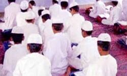 शुरू हुई मदरसों में आमदनी के स्रोतों की जांच, टीमें कर रही सर्वे शुरू हुई मदरसों में आमदनी के स्रोतों की जांच, टीमें कर रही सर्वे