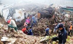 सोने की खान में भूस्खलन , 20 खनिक दबे सोने की खान में भूस्खलन , 20 खनिक दबे