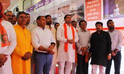 पीएम मोदी के जन्मदिन पर प्रदर्शनी का मंत्री सोमेंद्र ने किया शुभारंभ