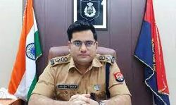 कप्तान का कड़ा एक्शन- एसओजी सहित आठ पुलिसकर्मी निलंबित कप्तान का कड़ा एक्शन- एसओजी सहित आठ पुलिसकर्मी निलंबित