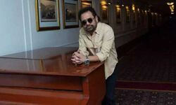 ज़ी स्टूडियोज की एक्शन कॉमेडी फ़िल्म का निर्देशन करेंगे अनीस बज्मी ज़ी स्टूडियोज की एक्शन कॉमेडी फ़िल्म का निर्देशन करेंगे अनीस बज्मी